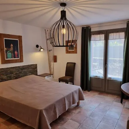 Elegant T2 60m2 Classe 5 Etoiles, Quartier Typique Et Calme, Plages Et Centre A Pied, Parking Prive 아파트