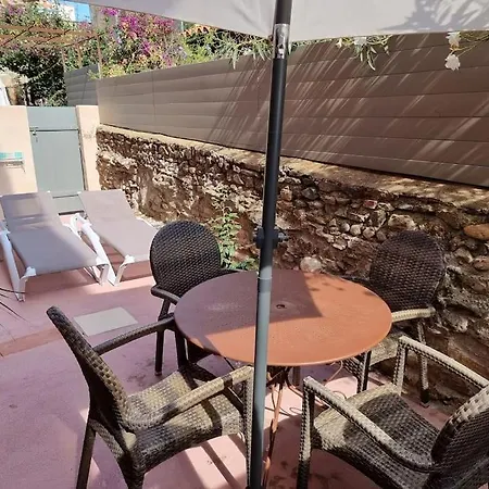 Superbe T2 60m2 Classe 5 Etoiles, Quartier Des Peintres, Calme, Plages A Pied, Climatisation, Wifi Appartement *