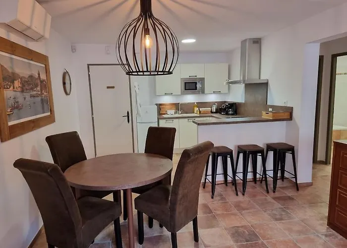 T2 60m2 Classe 5 Etoiles, Quartier Des Peintres, Plages Et Centre A Pied, Parking Prive Collioure